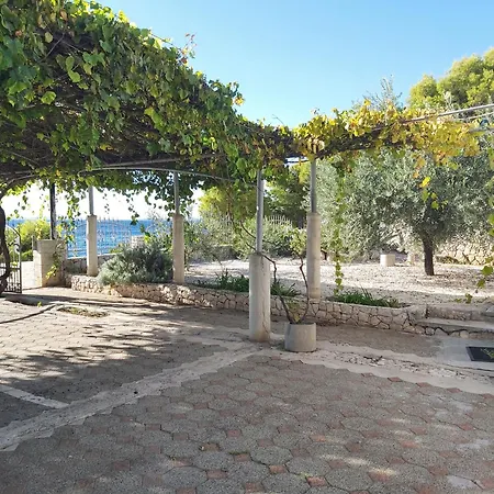 Little Seafront House Primosten Dolac