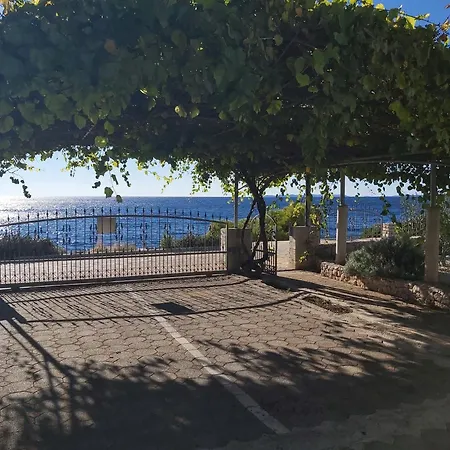 Tatil Evi Little Seafront House Primosten