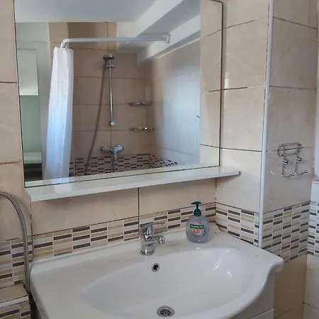 Little Seafront House Primosten Tatil Evi Dolac