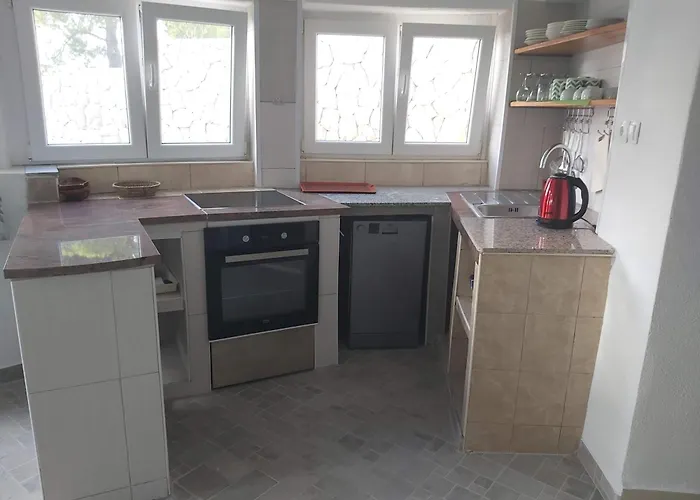 Little Seafront House Primosten בית נופש Dolac